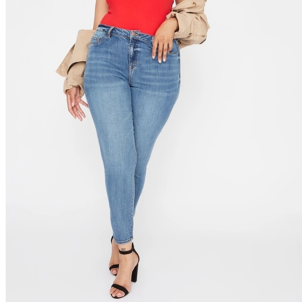 SKINNY JEANS